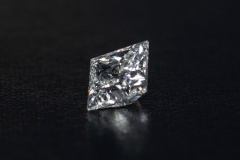0.94ct G:SI2 princess cut diamond